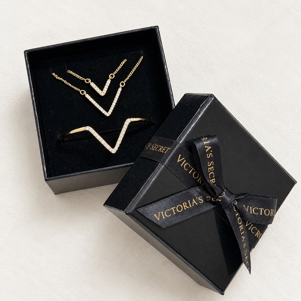 Victoria's Secret Gold Tone V Necklace & Bracelet Jewelry Set Crystal Y2K Glam